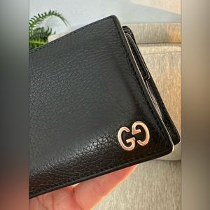 Black leather Gucci wallet